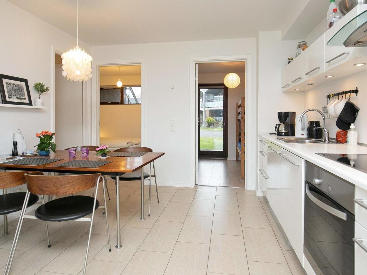 4 Person Holiday Home In โบเอนเซ ภายนอก รูปภาพ